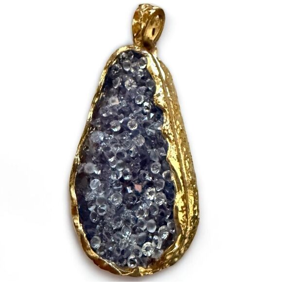 LAVENDER DRUZY GEODE PENDANT – GOLD EDGE 💜✨ - Picture 16 of 17